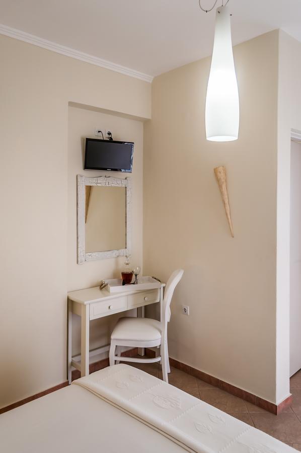 Oceanis Rooms Adamantas  Exterior foto